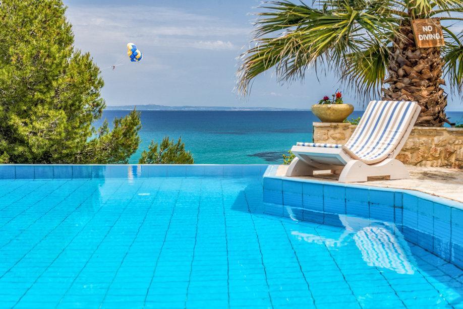 Bed & Breakfast Donkey Bay Club Tragaki